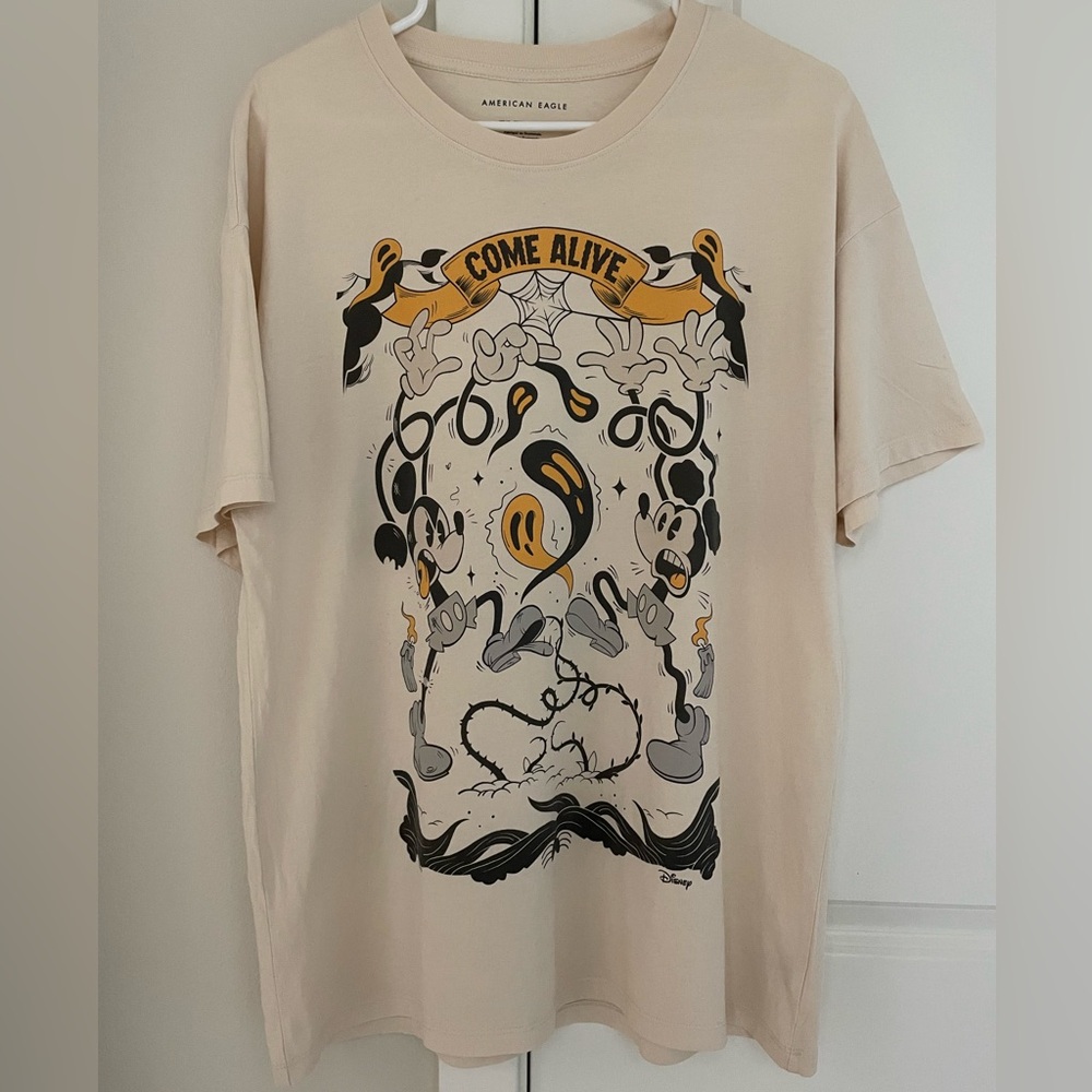 American Eagle Outfitters Cream Graphic "Come Alive" Short Sleeve Tee